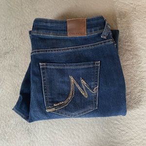 Maurices jeans